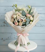 Букет цветов из:  Розы и Лизиантусы в Лунево