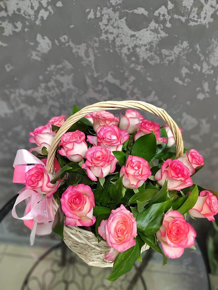 Цветочная композиция из Розы в корзине в Лунево