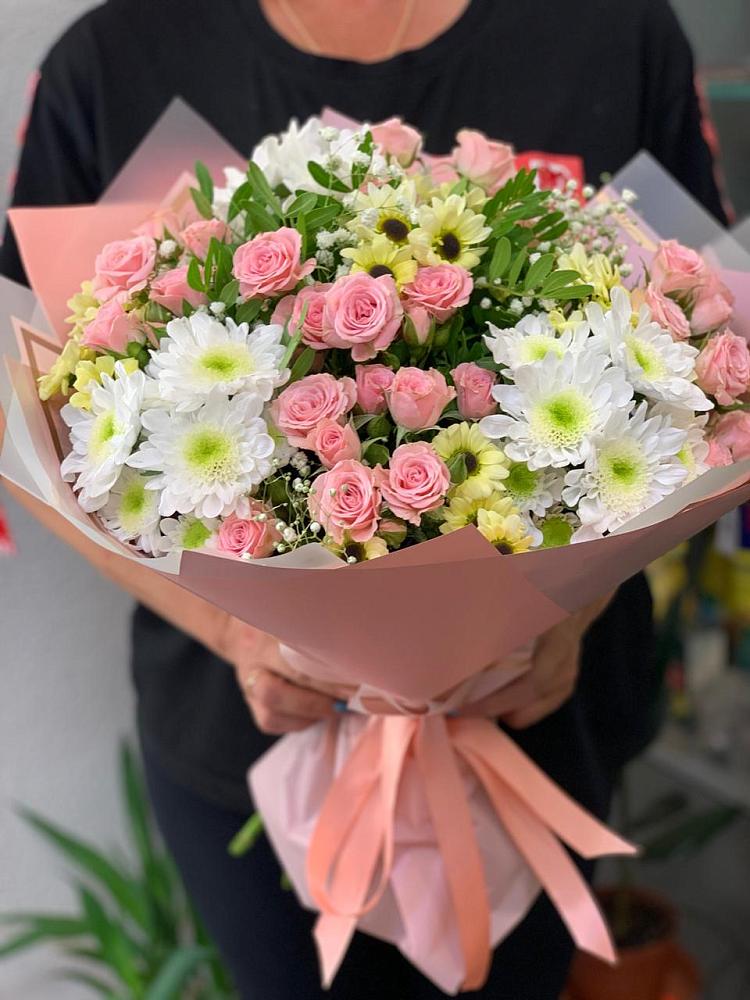 Букет цветов из: Розы и Хризантемы в Лунево
