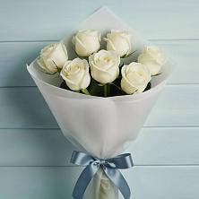 Букет 7 Белых роз Эдлесс Лав в Лунево