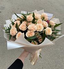 Букет Кремовые розы Латте в Лунево