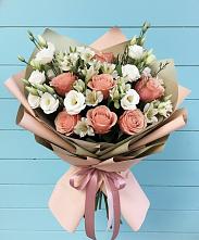 Букет цветов из:  Розы, Альстромерии и Лизиантусы в Лунево