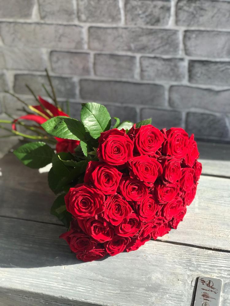 Букет Красные розы Фридом в Лунево