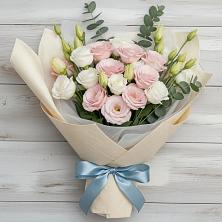 Букет цветов из:  Лизиантусы в Лунево