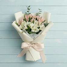 Букет цветов из:  Альстромерии в Лунево