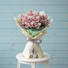 Букет цветов из:  Орхидеи и Розы #REPLACE_PRED# Лунево