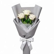 Букет 3 белые розы в Лунево