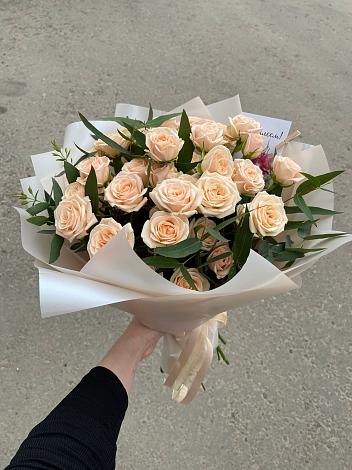 Букет Кремовые розы Латте в Лунево