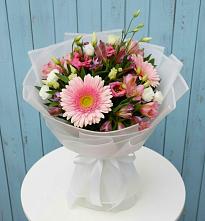 Букет цветов из:  Герберы, Альстромерии и Лизиантусы #REPLACE_PRED# Лунево