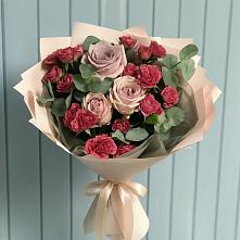 Букет цветов из:  Гвоздики и Розы в Лунево