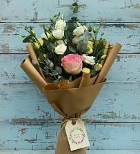 Букет цветов из:  Розы и Лизиантусы в Лунево